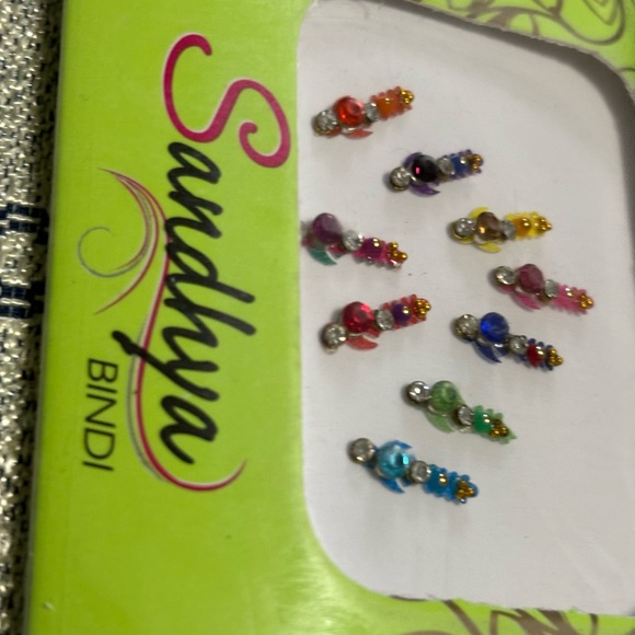 Multicolored Bindis, Forehead Gems, Body Jewels - Picture 8 of 9